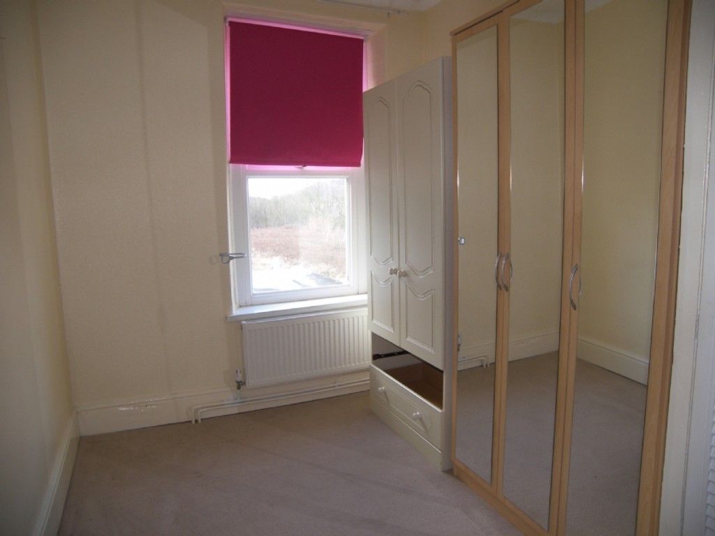 3 bed house to rent in Hill Street, Melincourt 6