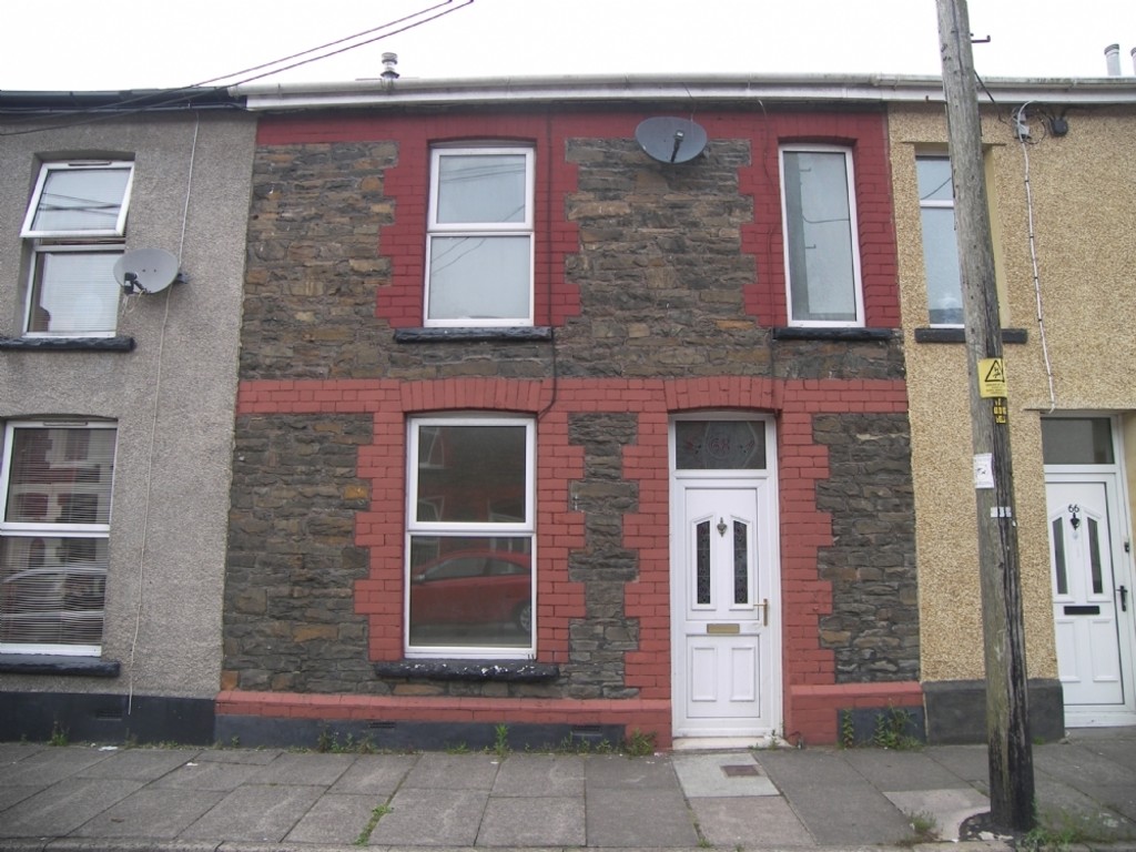 3 bed house to rent in John Street, Resolven 1