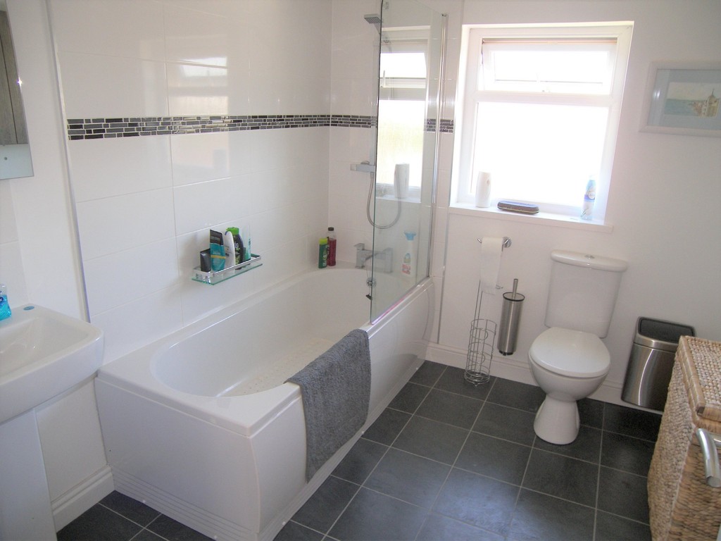 3 bed house to rent in Cimla Road, Neath  - Property Image 10