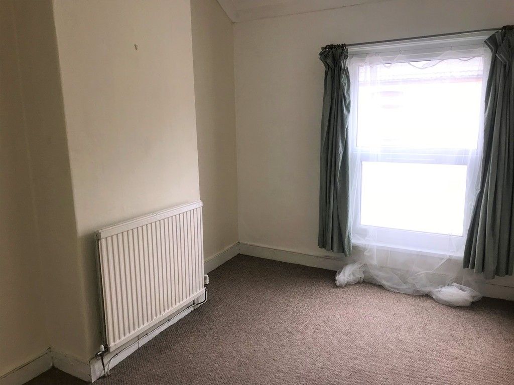 3 bed house to rent in Borough Street, Port Talbot 6