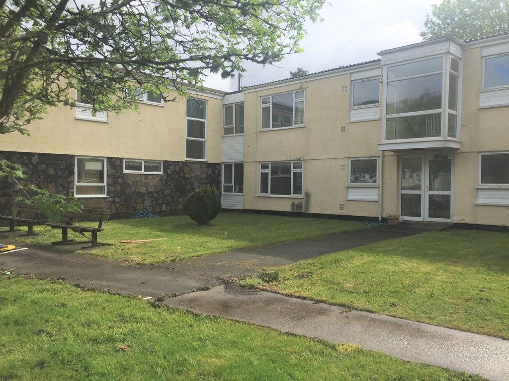1 bed flat to rent in Llys-yr-ynys, Resolven 2