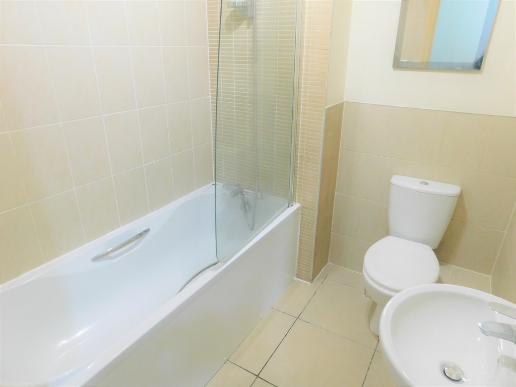 1 bed flat to rent in Crown Way, Llandarcy  - Property Image 7