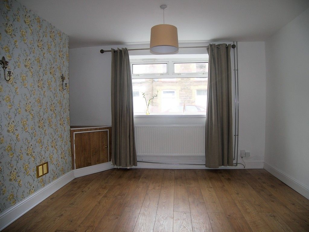 2 bed house to rent in Penrhiwtyn Street, Neath 2