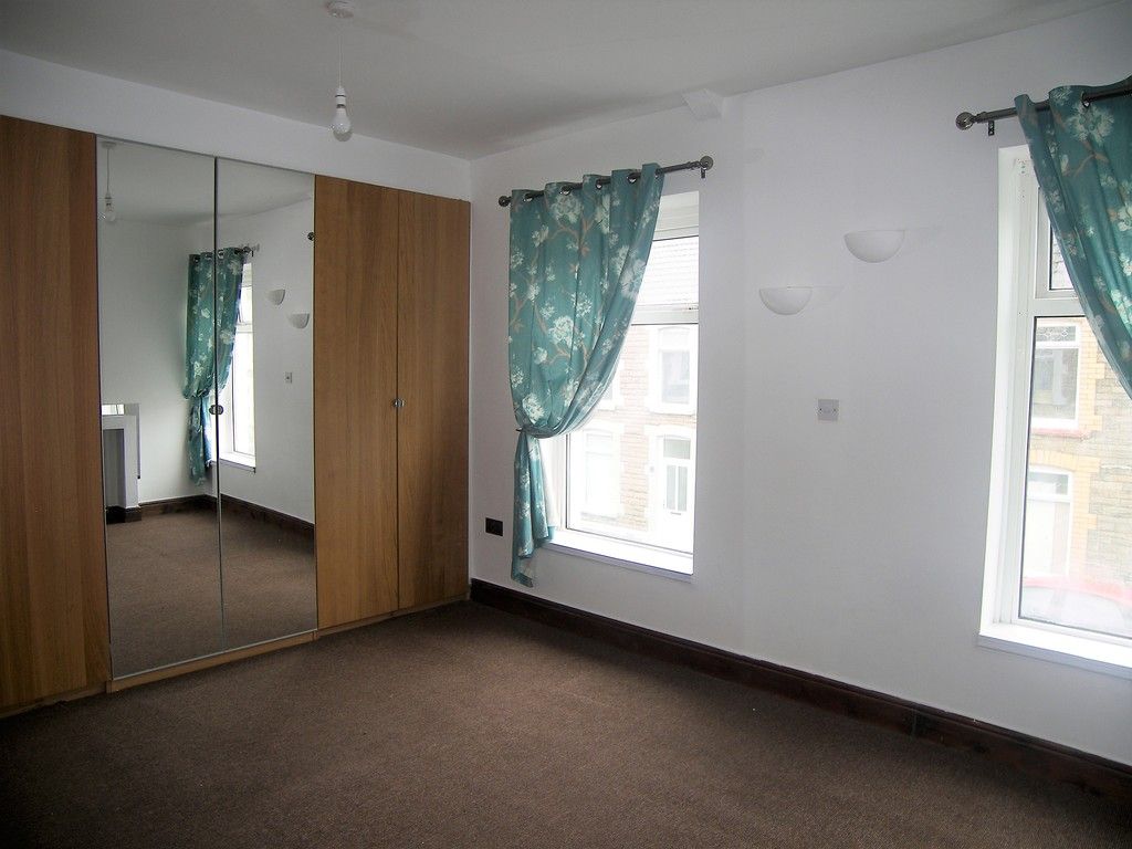 2 bed house to rent in Penrhiwtyn Street, Neath 6