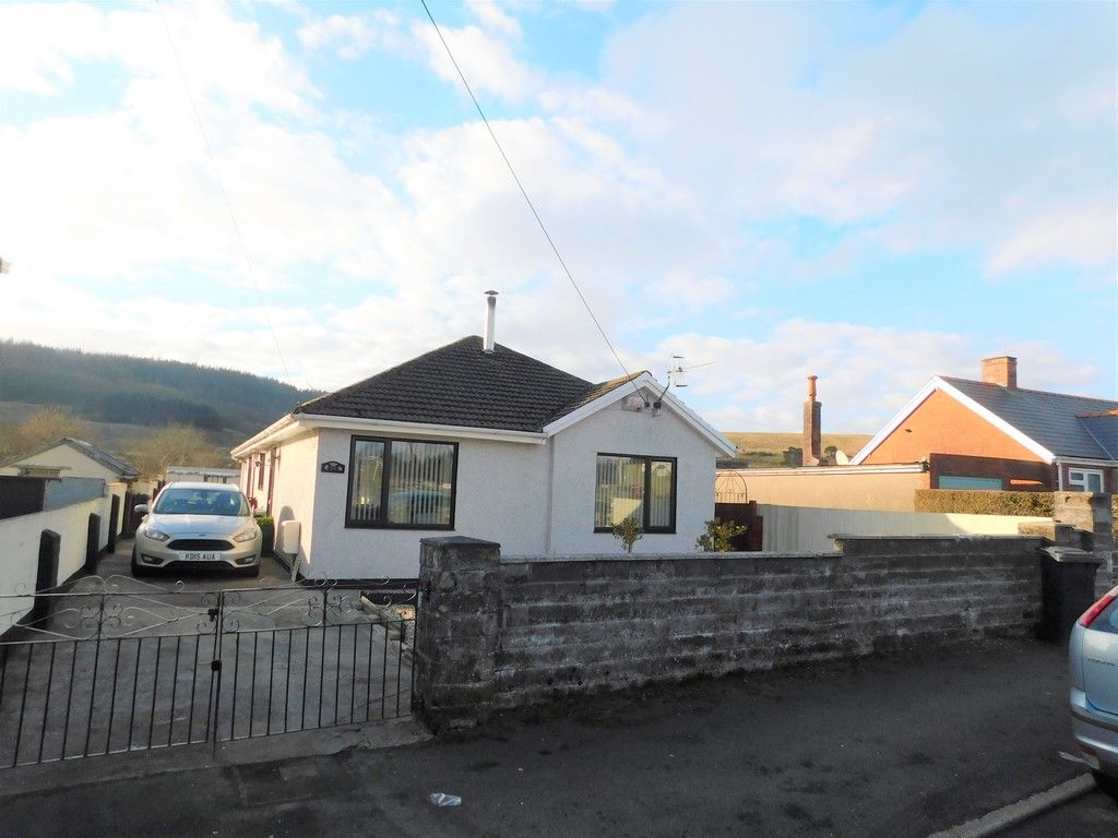 3 bed bungalow for sale in Main Road, Dyffryn Cellwen, Neath 1