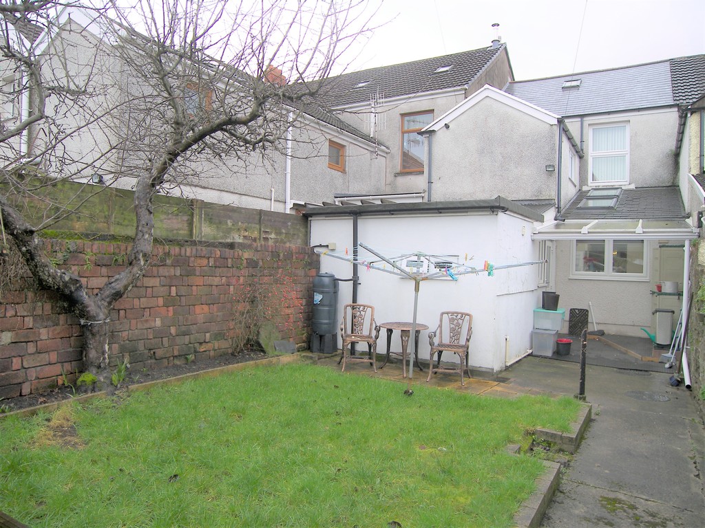 3 bed house for sale in London Road, Neath 21