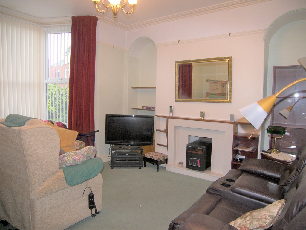 3 bed house for sale in London Road, Neath  - Property Image 5