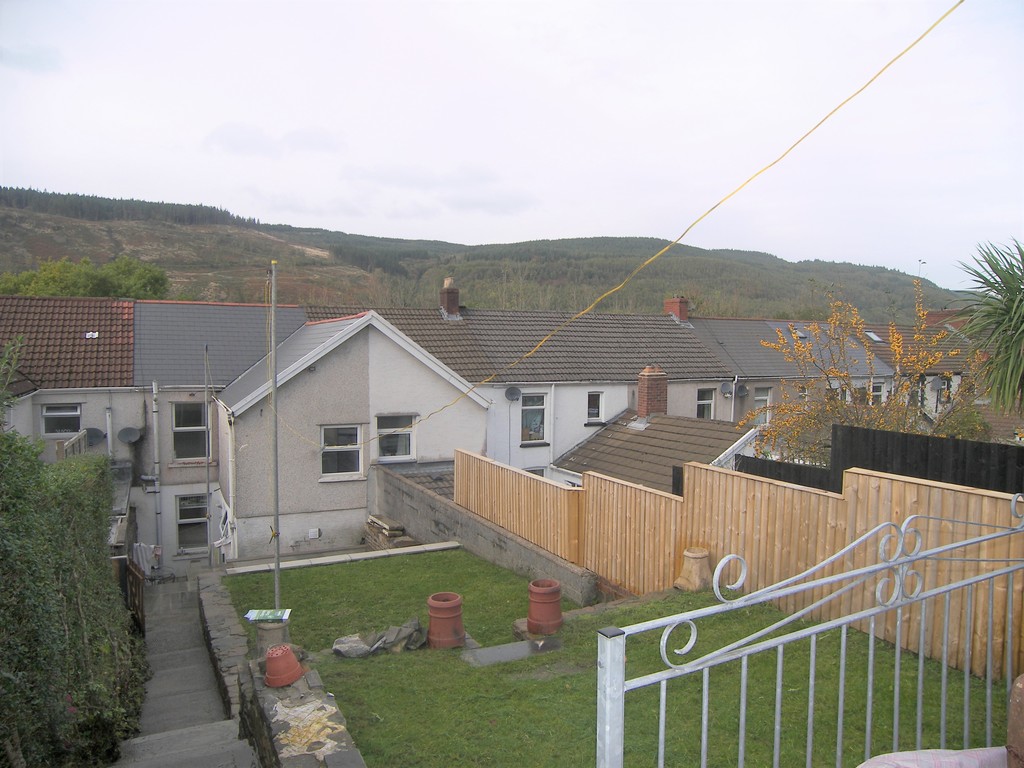 3 bed house to rent in Gored Terrace, Melincourt, Neath  - Property Image 11