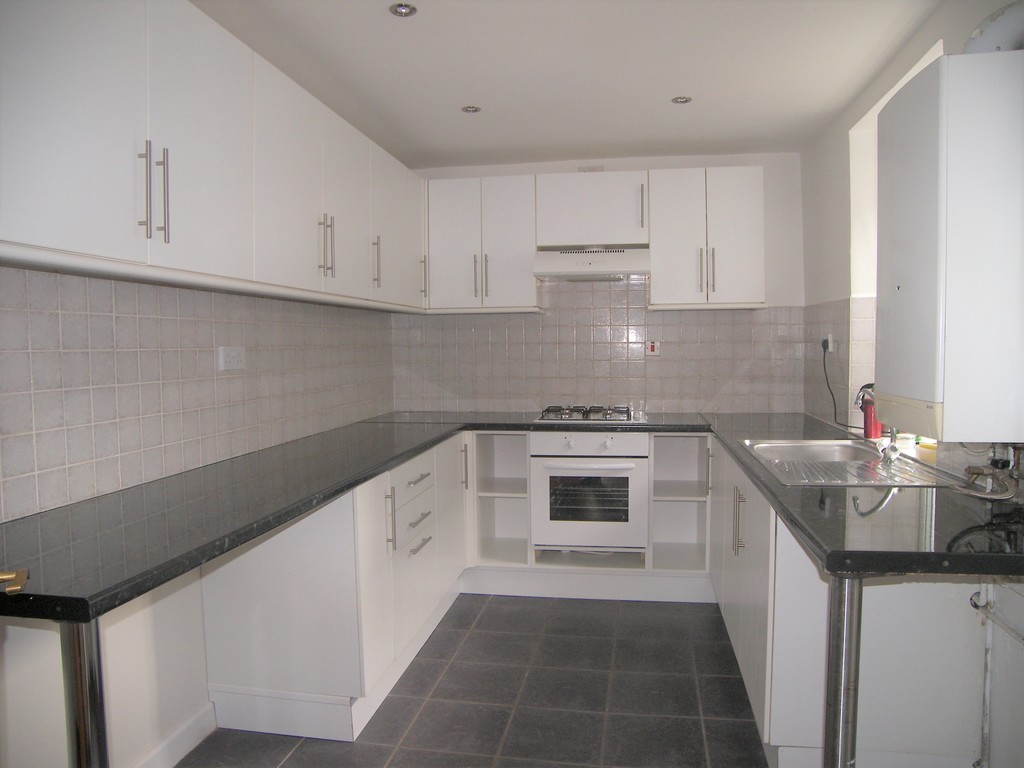 3 bed house to rent in Gored Terrace, Melincourt, Neath 4