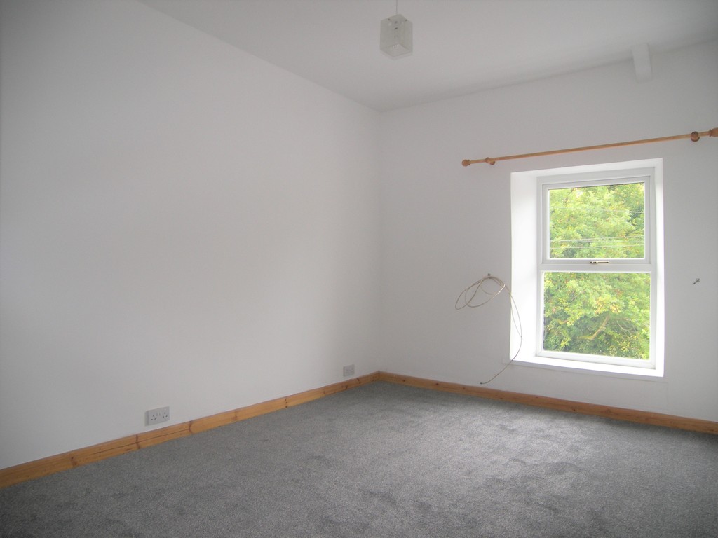 3 bed house to rent in Gored Terrace, Melincourt, Neath  - Property Image 5