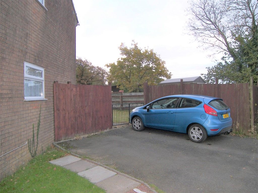 2 bed house to rent in Bronwydd, Birchgrove, Swansea 9