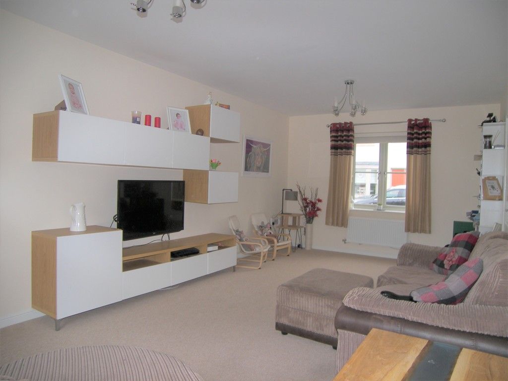 4 bed house for sale in Heathland Way, Llandarcy  - Property Image 2