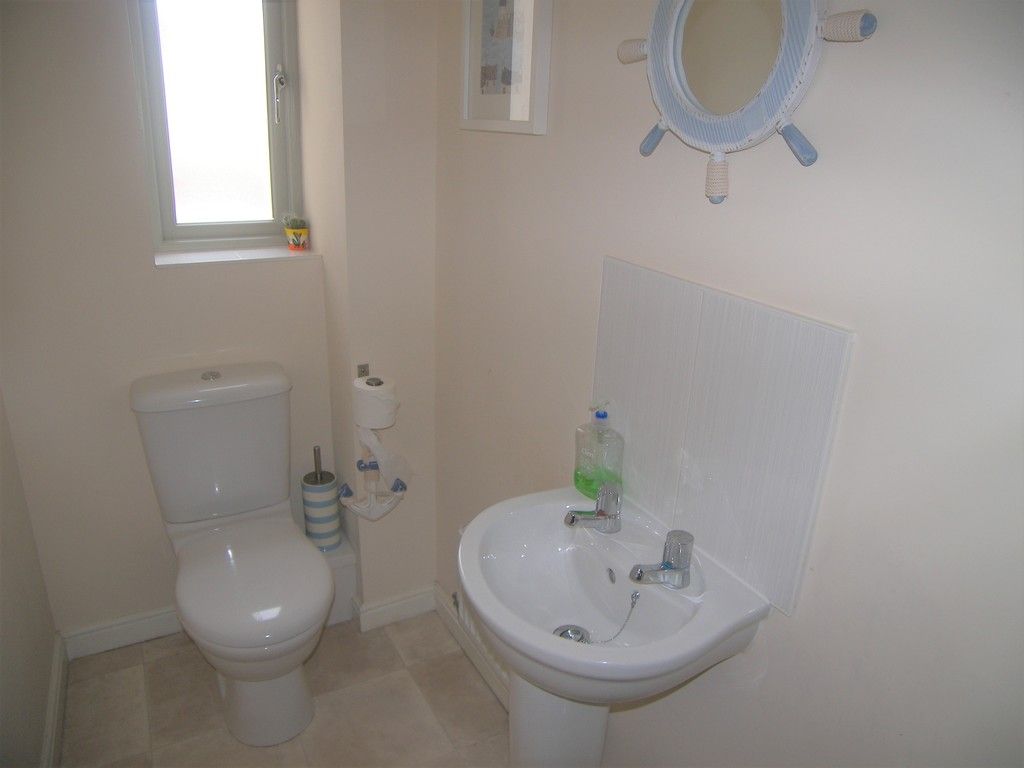 4 bed house for sale in Heathland Way, Llandarcy  - Property Image 8