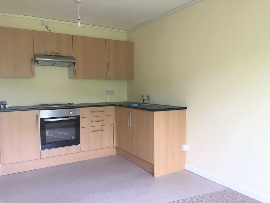 1 bed flat to rent in Llys-yr-ynys, Resolven, Neath 4