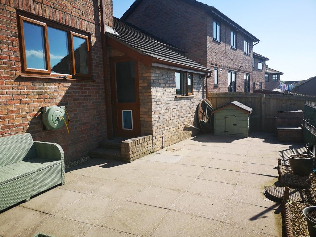 4 bed house for sale in Clos Caegwenith, Tonna, Neath  - Property Image 23