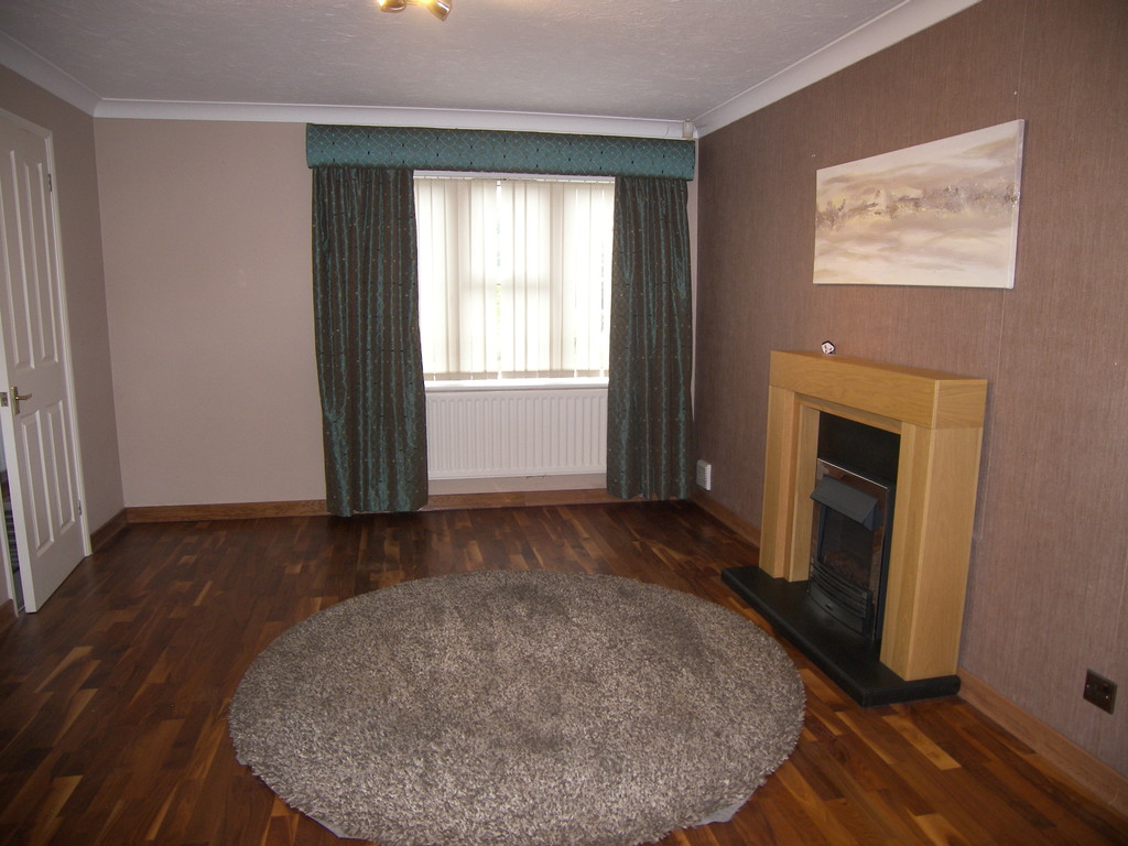 3 bed house to rent in Fernlea Park, Waunceirch, Neath  - Property Image 3