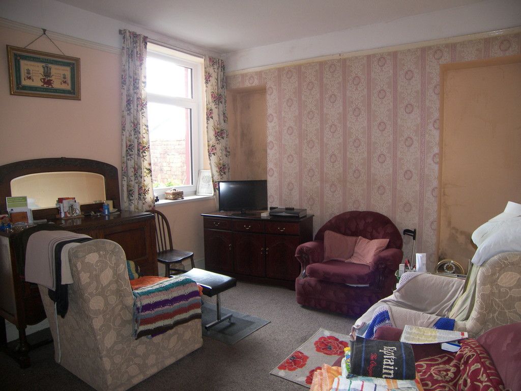 3 bed house for sale in Edward Street, Glynneath, Neath  - Property Image 2