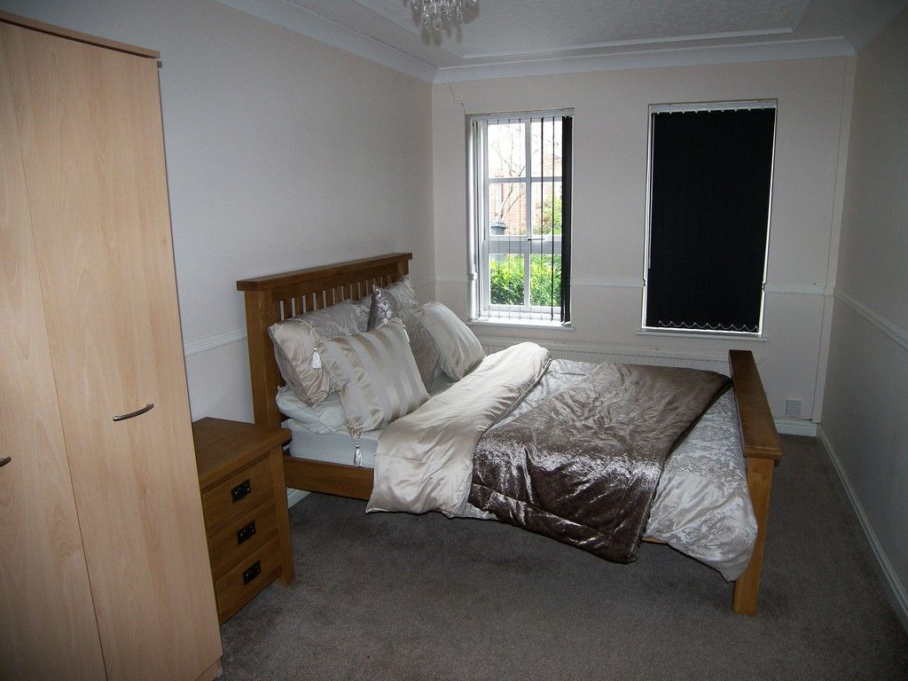 5 bed house to rent  - Property Image 5