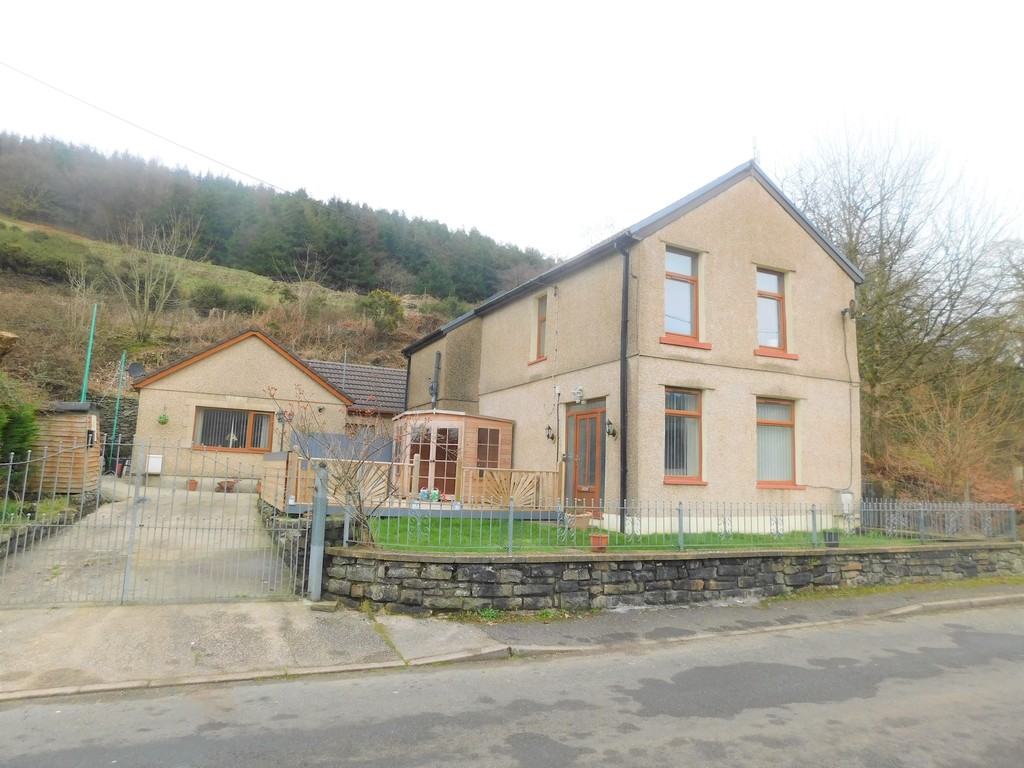 3 bed house to rent in Railway Terrace, Tonmawr, Port Talbot  - Property Image 18