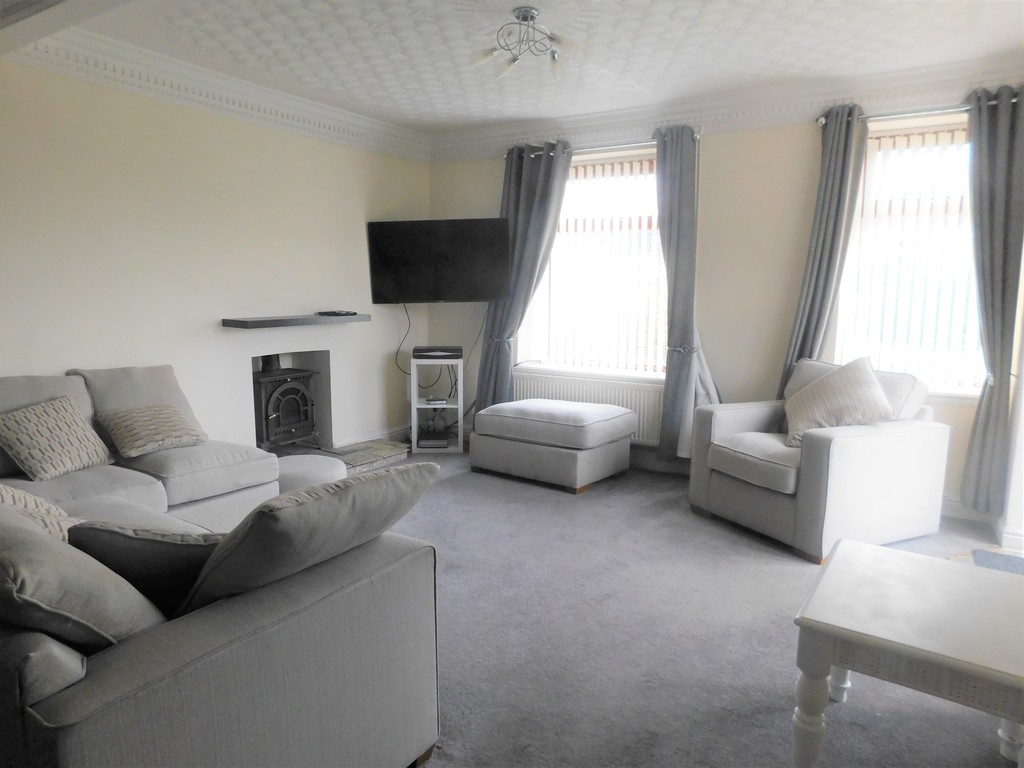 3 bed house to rent in Railway Terrace, Tonmawr, Port Talbot 3