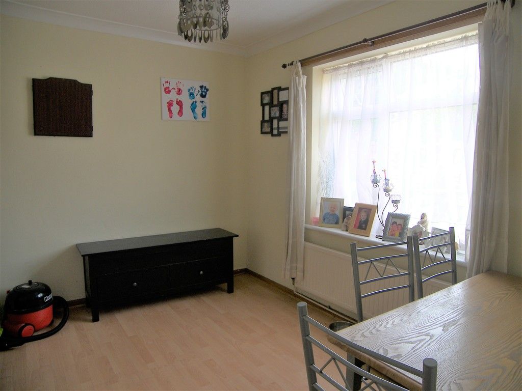 3 bed house for sale in Roman Way, Neath 6