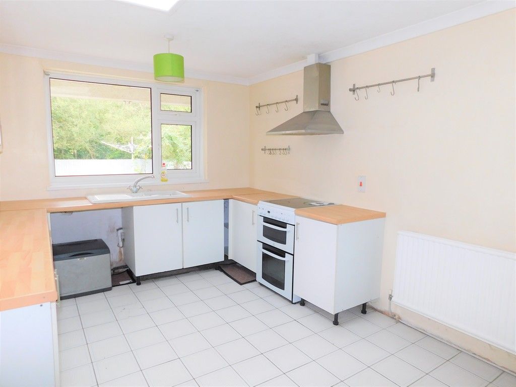 4 bed house for sale in School Road, Crynant, Neath  - Property Image 8