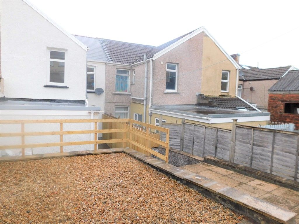 3 bed house for sale in Llantwit Road, Neath  - Property Image 17