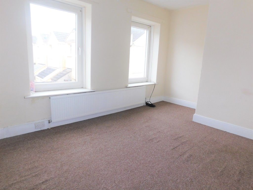 3 bed house for sale in Alice Street, Neath 10