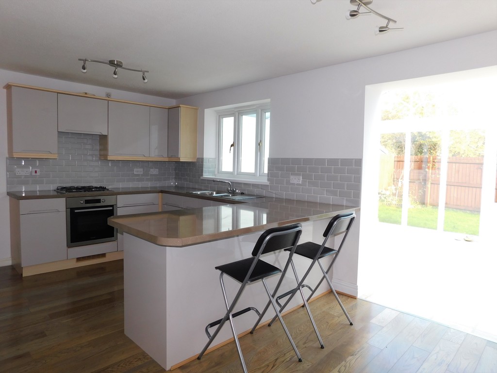 4 bed house to rent in Ffynnon Dawel, Aberdulais, Neath  - Property Image 3