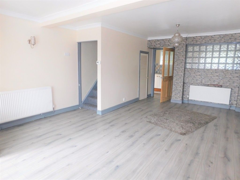 2 bed house for sale in Cleighton Terrace, Cadoxton, Neath 3