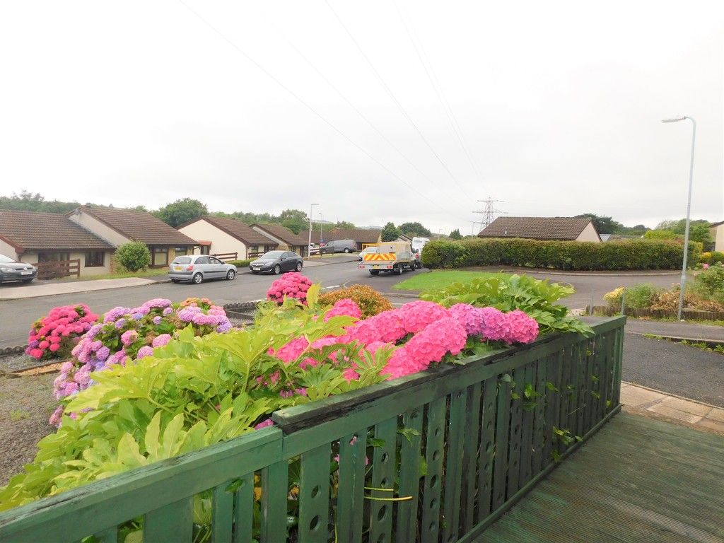 2 bed bungalow to rent in Bay View Gardens, Skewen, Neath (ref