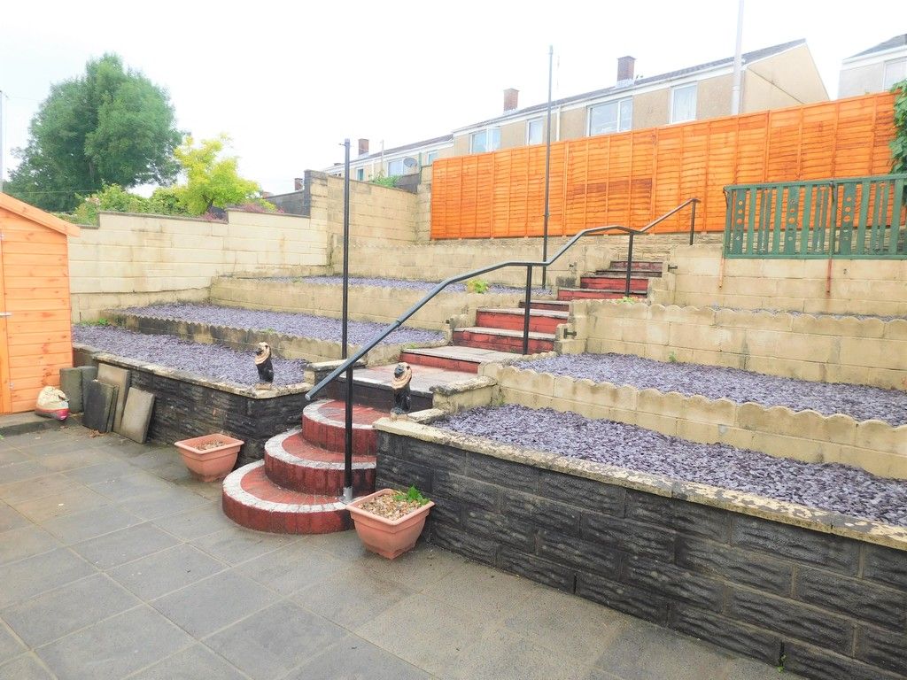 2 bed bungalow to rent in Bay View Gardens, Skewen, Neath (ref