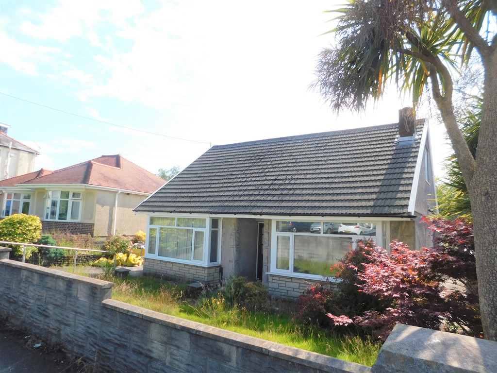 2 bed bungalow to rent in Compton Road, Neath 1