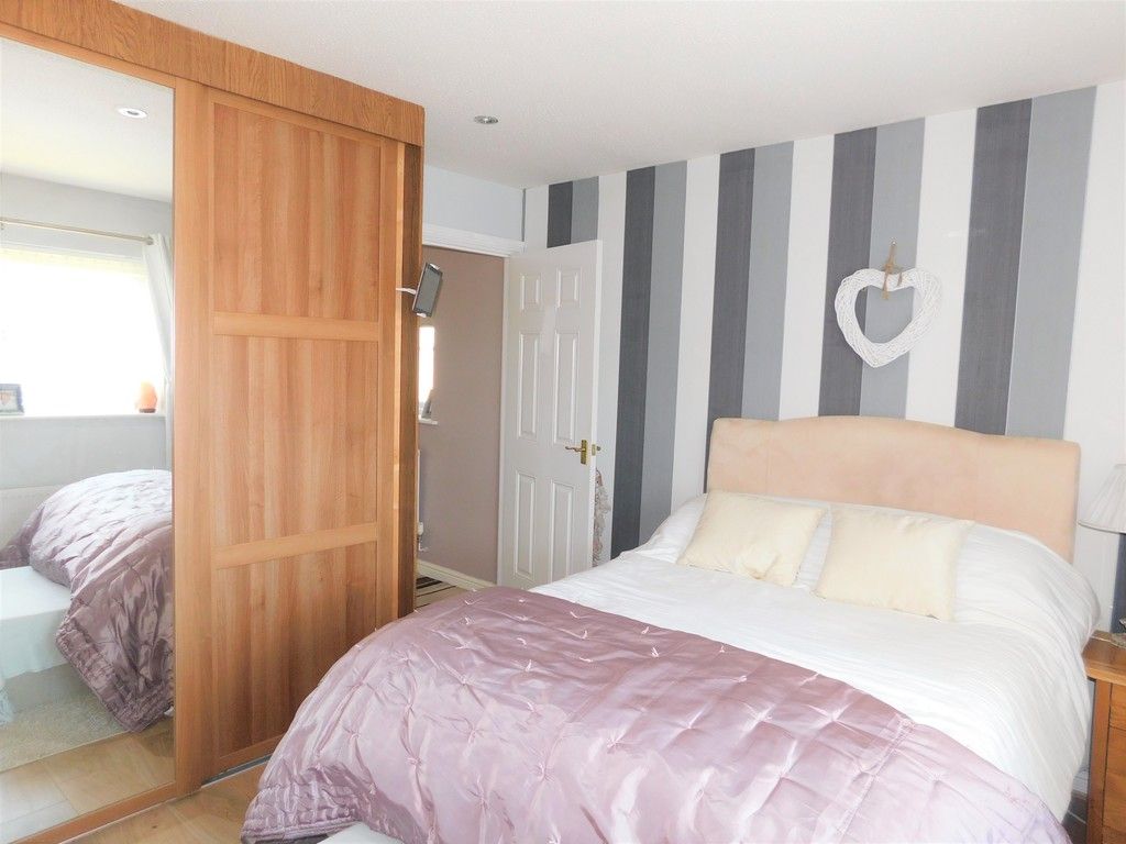 3 bed house for sale in Pant Bryn Isaf, Llwynhendy, Llanelli 20