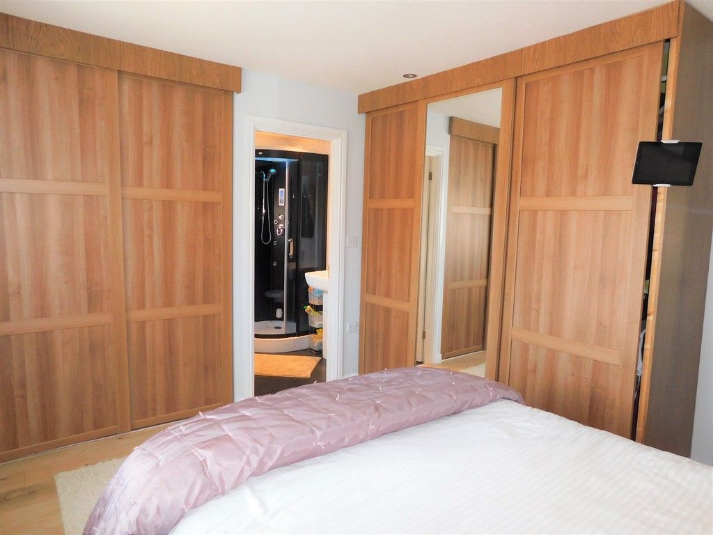 3 bed house for sale in Pant Bryn Isaf, Llwynhendy, Llanelli 21