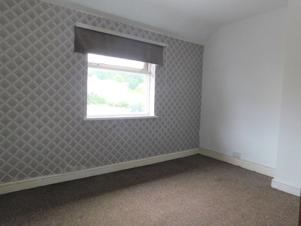 3 bed house for sale in Maes Y Pergwm, Glynneath, Neath 8