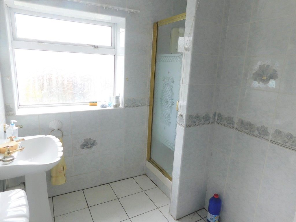 3 bed house for sale in Alexander Road, Briton Ferry, Neath 8
