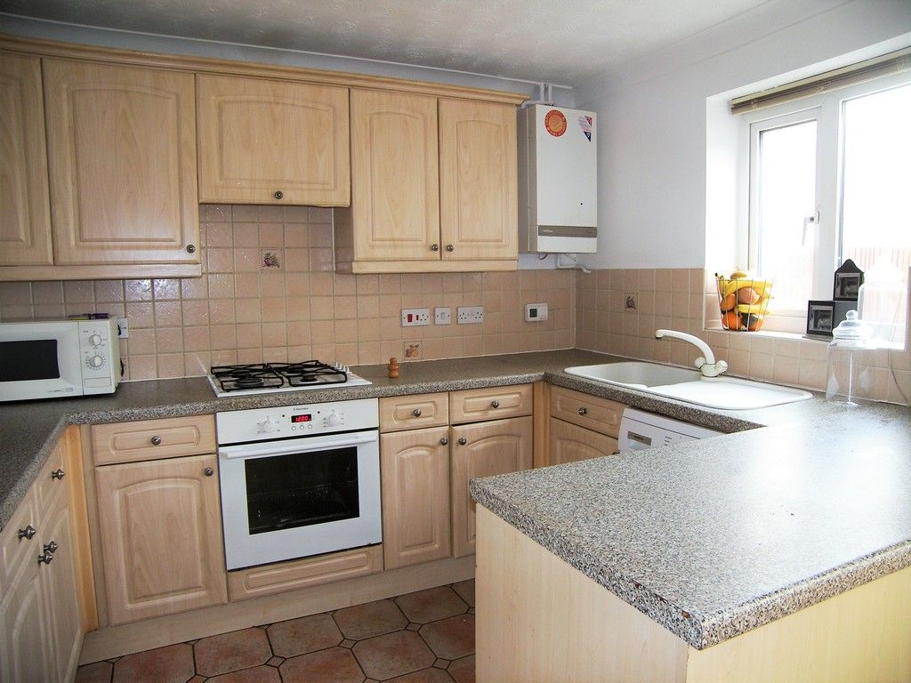 3 bed house for sale in Bryn Gorsedd, Bridgend 3