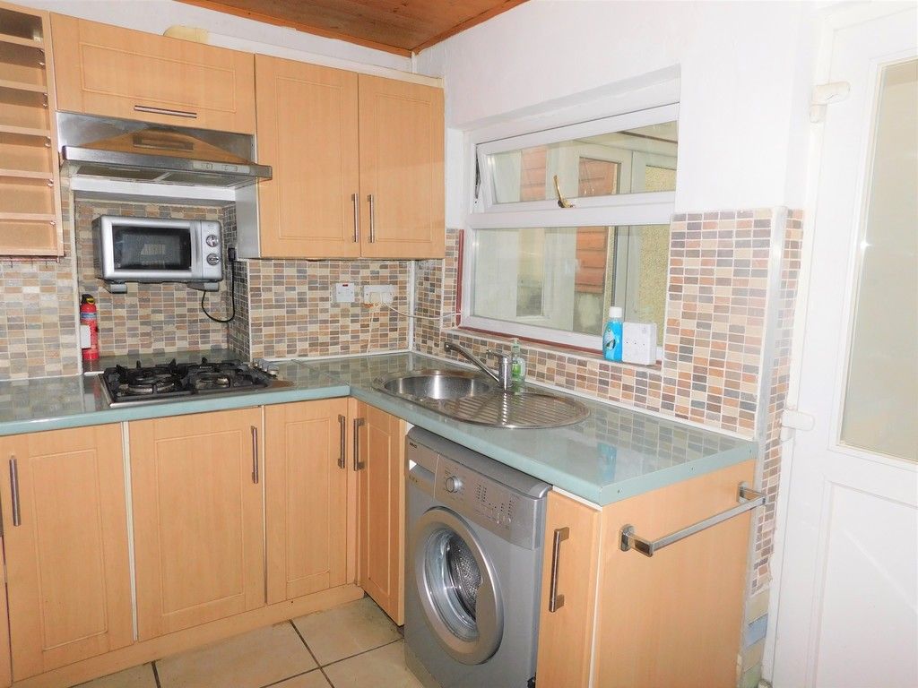 2 bed house for sale in Henry Street, Neath 6