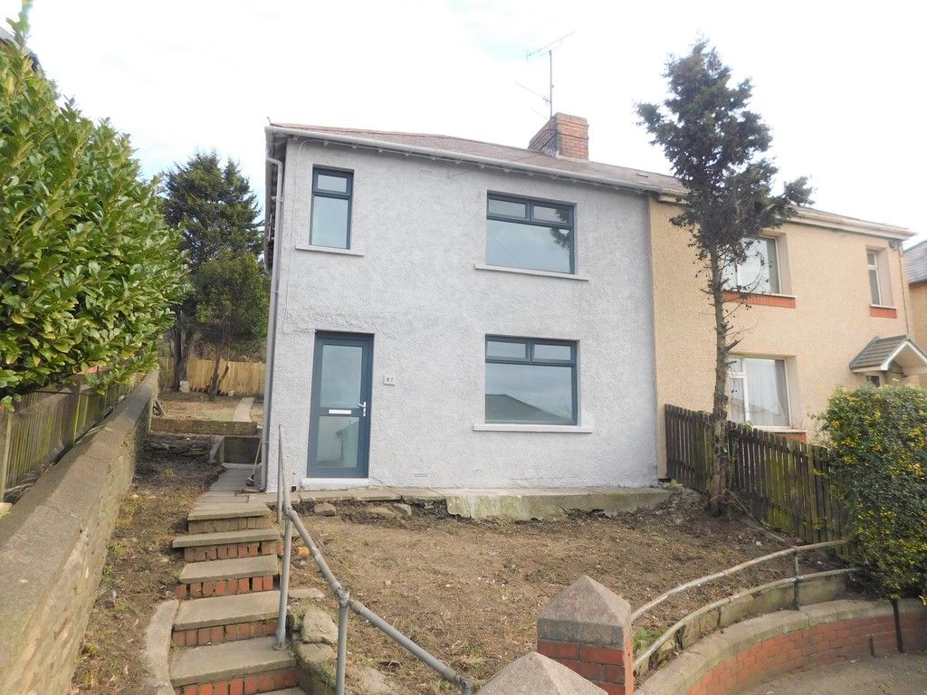 3 bed house for sale in Lansbury Avenue, Port Talbot  - Property Image 1