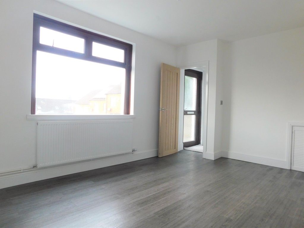 3 bed house for sale in Lansbury Avenue, Port Talbot 8