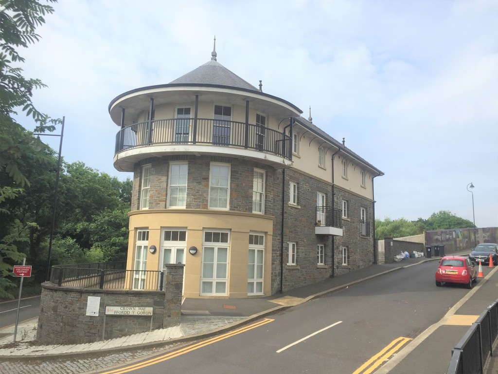 1 bed flat for sale in Crown Way, Llandarcy (ref 102664001579)