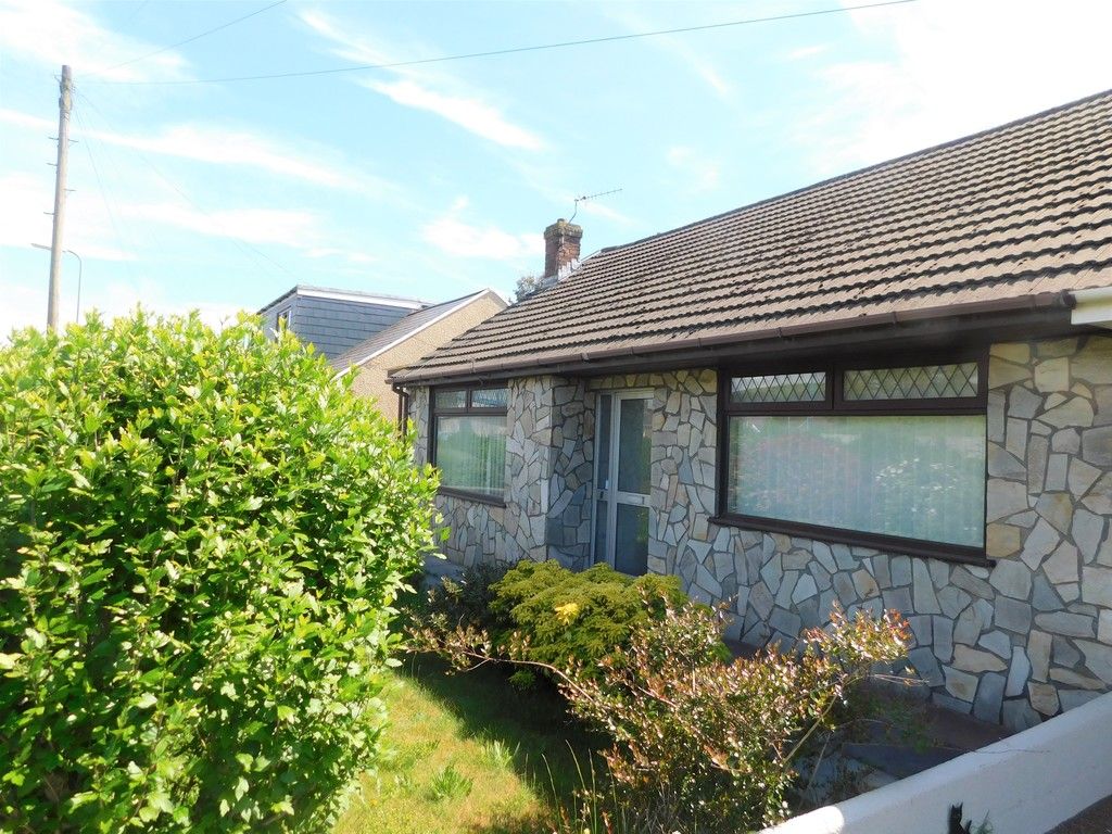 2 bed bungalow to rent in Heol Y Bronwen, Port Talbot 13