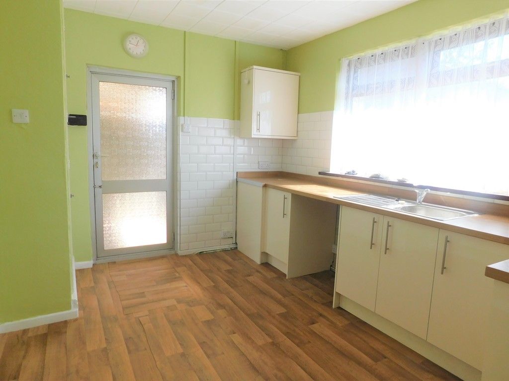 2 bed bungalow to rent in Heol Y Bronwen, Port Talbot  - Property Image 5