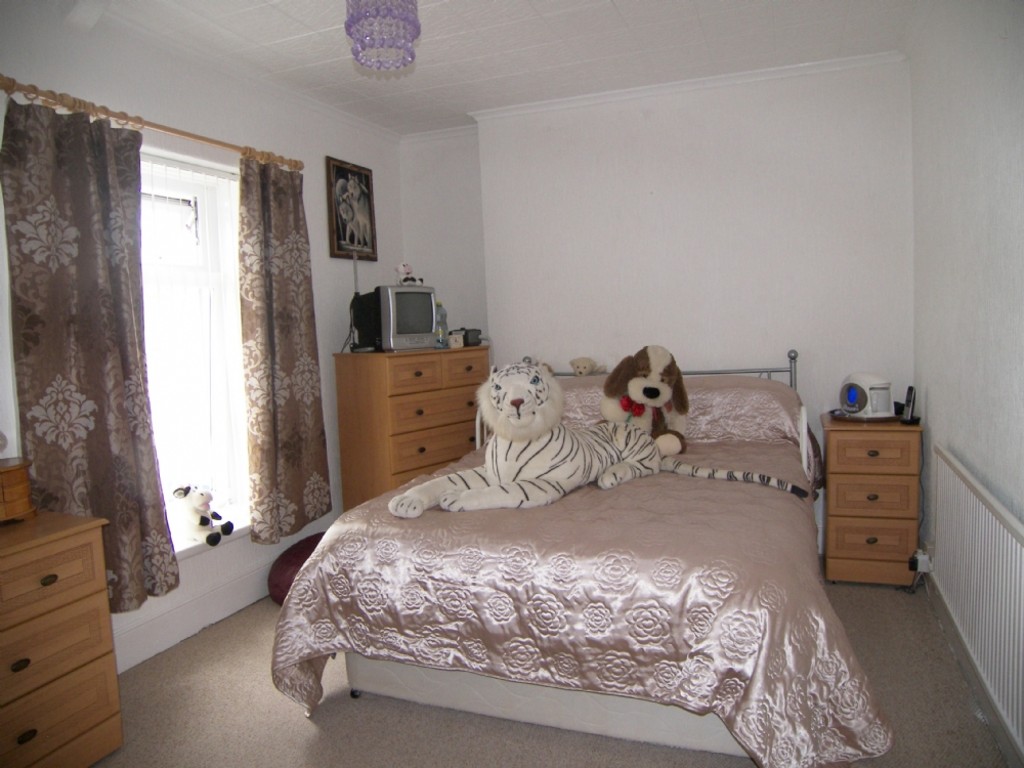 3 bed house for sale in Main Road, Crynant  - Property Image 7