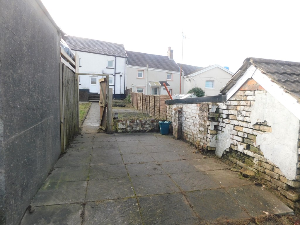 3 bed house for sale in Standert Terrace, Seven Sisters, Neath  - Property Image 14