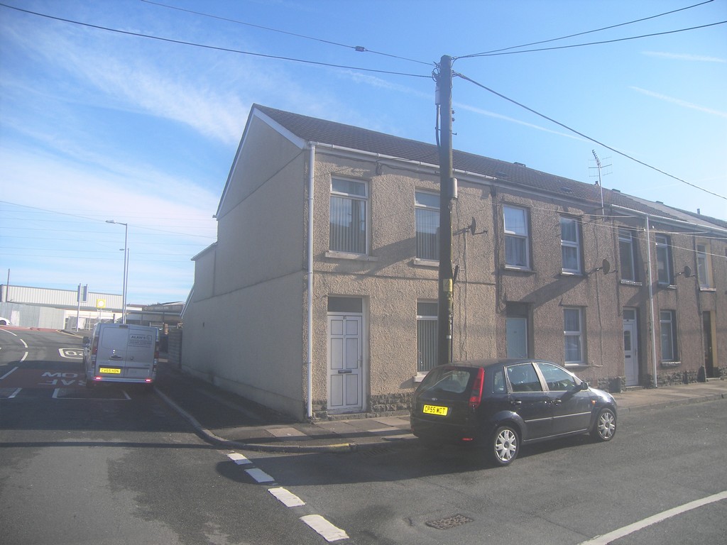 3 bed house for sale in Middleton Street, Neath 1