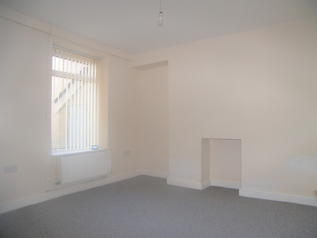 3 bed house for sale in Middleton Street, Neath  - Property Image 3