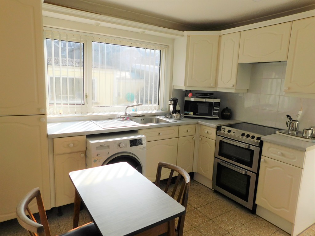 3 bed house for sale in Osterley Street, Neath  - Property Image 5