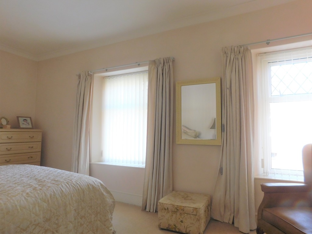 3 bed house for sale in Osterley Street, Neath  - Property Image 8